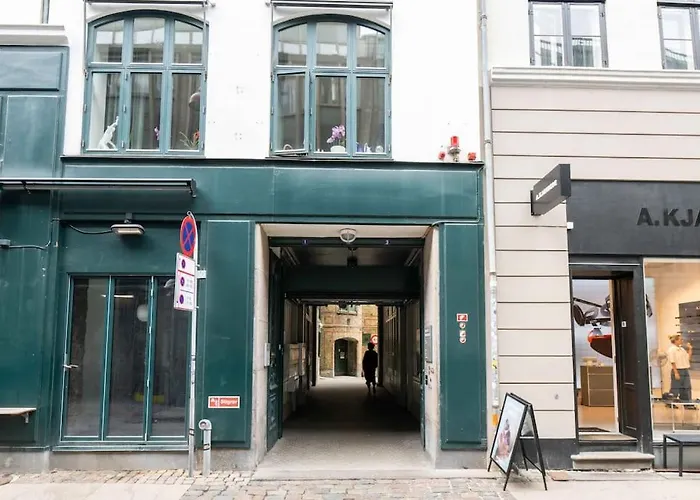 Spacious Double-Apartment For 10 In Cph City Center
