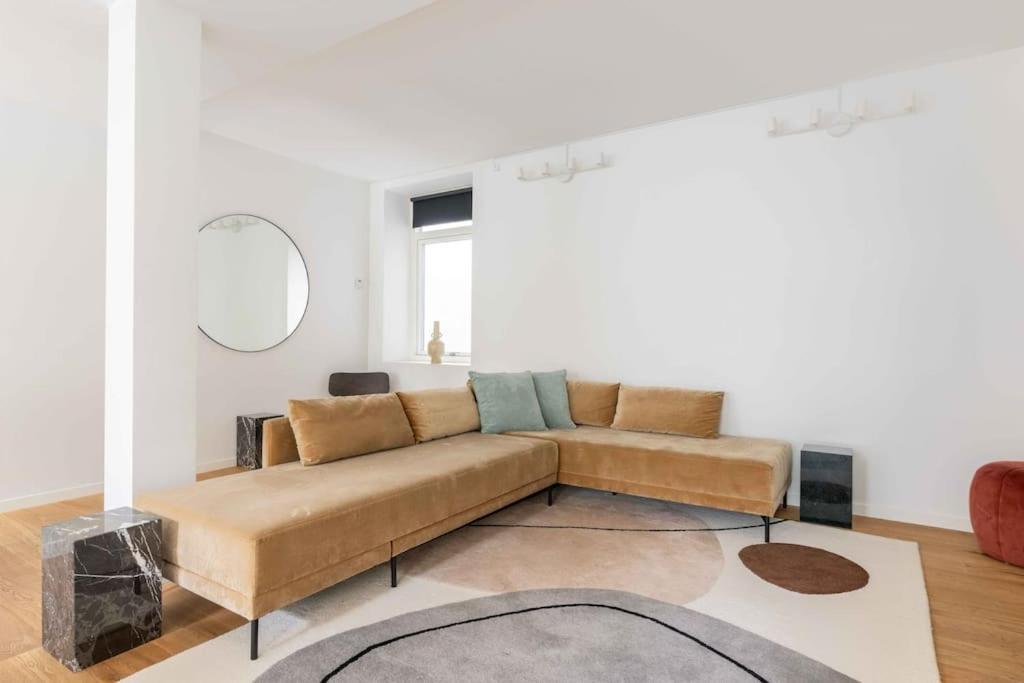 Spacious Double-apartment For 10 In Cph Center Апартаменты *