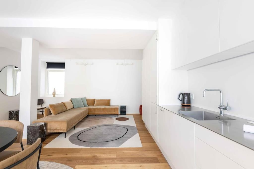 Spacious Double-apartment For 10 In Cph Center *