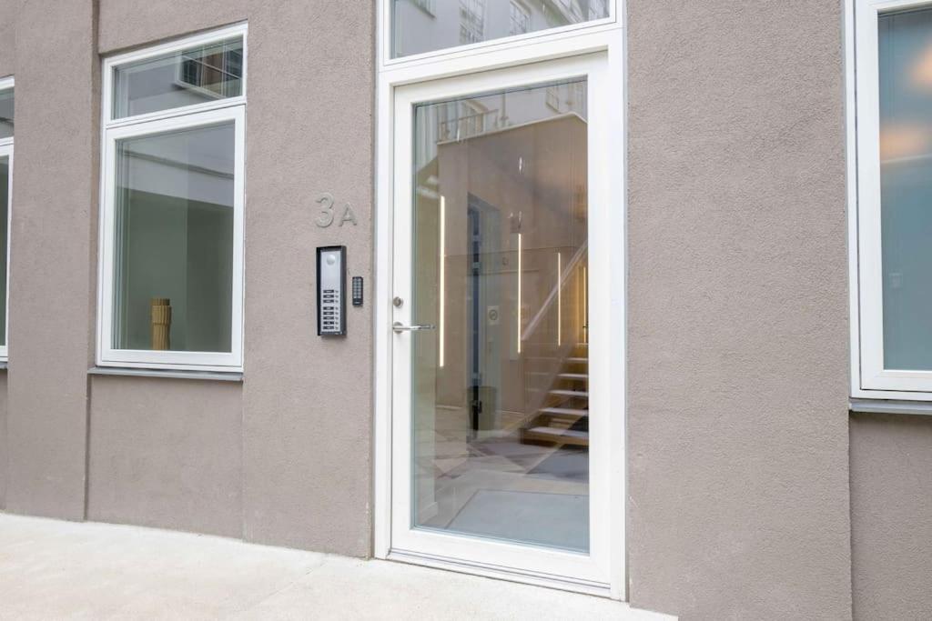 Spacious Double-apartment For 10 In Cph Center Apartment *