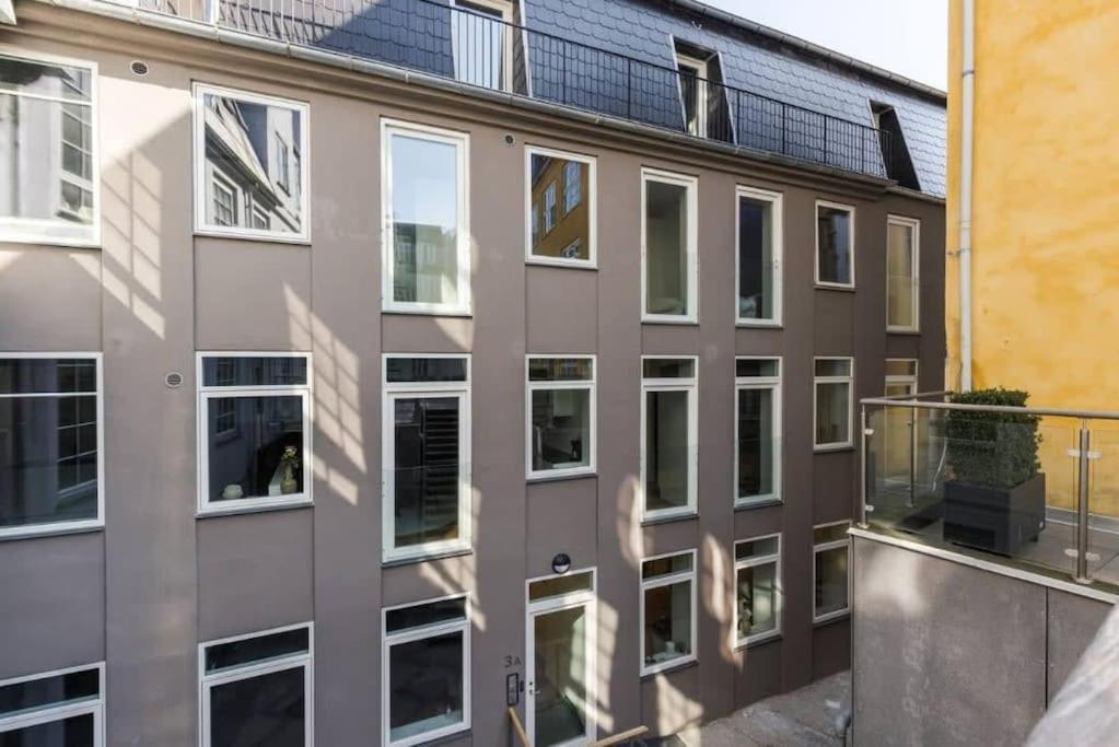 Apartment Spacious Double-apartment For 10 In Cph Center *